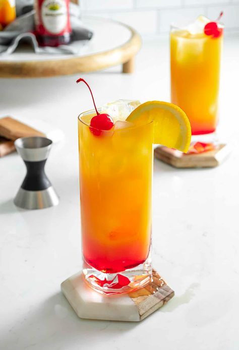 Vodka Sunrise Cocktail - Aleka's Get-Together Ciroc Drinks, Ciroc Pineapple, How To Make Vodka, Vodka Orange, Vodka Sunrise, Vodka Red, Orange Juice And Vodka, Tequila Sunrise Cocktail, Bread Dipping Oil