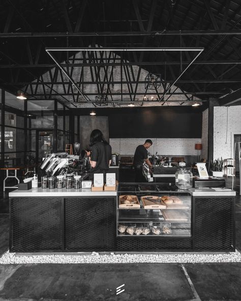 Industrial Cafe Design, Black And White Coffee Shop, Modern Coffee Shop, Gym Design Interior, Cafe Counter, Industrial Cafe, Blue Cafe, Coffee Icon, Cafe Concept