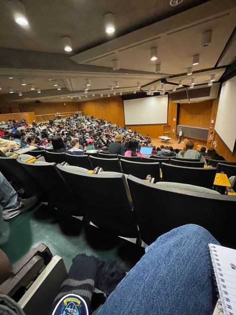 Lecture Room University Aesthetic, Lecture Hall Snapchat, Lecture Room University, University Lecture Hall Aesthetic, University Lecture Aesthetic, Lecture Hall Aesthetic, College Snaps, College Lecture Hall, University Lecture Hall