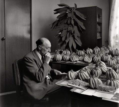 Arnold Schoenberg, seen here doing his day job as Chief Inspector of the Chiquita Banana Company. Each banana bunch is made of 12 bananas. Schoenberg developed the 12 tone compositional technique thanks to these bananas. The History of Music Arnold Schoenberg, Arnold Schönberg, History Of Music, Chiquita Banana, Breath Of The Wild, Classical Music, Thing 1 Thing 2, Bananas, The History