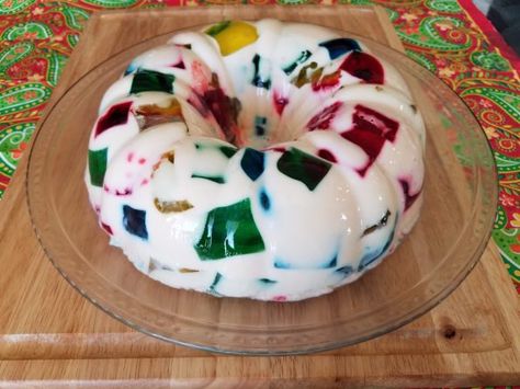 Mosaic Jello Bundt - Eat With Emily Mosaic Jello, Broken Glass Jello, Jello Gelatin, Jelly Desserts, Jello Cake, Gelatin Recipes, Gelatin Dessert, Jello Desserts, Bundt Cake Pan