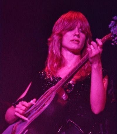 Nancy Wilson ❤️ 70s Bands, 70s 80s Aesthetic, Nancy Wilson Heart, Ann And Nancy Wilson, Cleopatra Jones, Ann Wilson, Nancy Wilson, Music Heart, 70s Hair