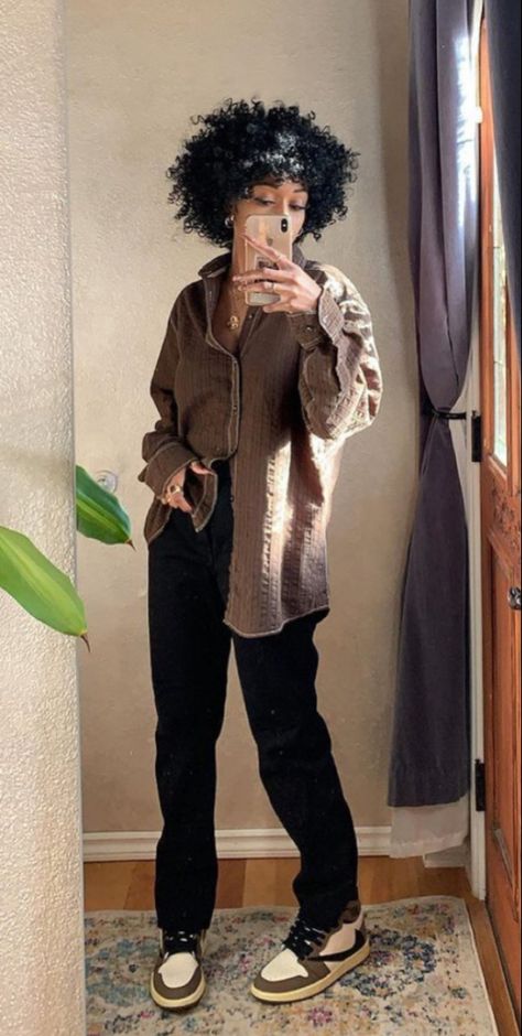 Stemme Fashion, Neutral Streetwear, Looks Hip Hop, Earthy Outfits, Tomboy Style Outfits, Looks Street Style, Streetwear Fashion Women, Cute Swag Outfits, Tomboy Fashion