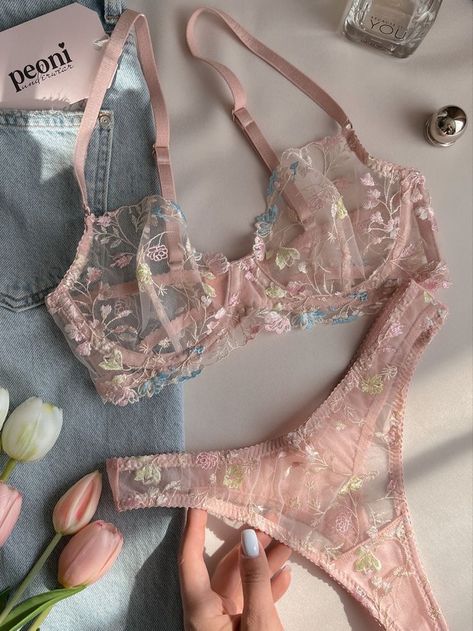 Cute lingerie design Cute Lingerie Sets, Lingerie Aesthetic, Feminine Lingerie, Lingerie Design, Elegant Lingerie, Cute Sleepwear, Handmade Lingerie, Lingerie Inspiration, Cute Lingerie