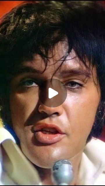 Erica Roy on Instagram: "“ONE NIGHT” (Las Vegas 1970) You know how i do guys whe i post one of Elvise’s Performances i make sure i cut crop and zoom so you get him in every inch of the video and let me just say this man works the stage. Never will a peformer touch what Elvis did on the stage he was so authentic and i love that about him!!!❤️❤️❤️❤️❤️❤️🤤🤤🤤🤤🤤 #elvispresley #elvis #s #graceland #elvispresleyfans #music #memphis #elvisaaronpresley #elvisforever #theking #rocknroll #presley #elvisfan #tcb #elvisfans #vintage #elvistheking #lisamariepresley #kingofrockandroll #rockandroll #kingofmusic #kingofrock #elvispresleyfan #king #elvislove #rock #icon #iconic" Elvis Christmas Pictures, Elvis Presley Gospel, Elvis Singing, Ginger Alden, Elvis Today, Candy Homemade, Elvis Presley Christmas, Elvis Presley Songs, King Of Rock And Roll