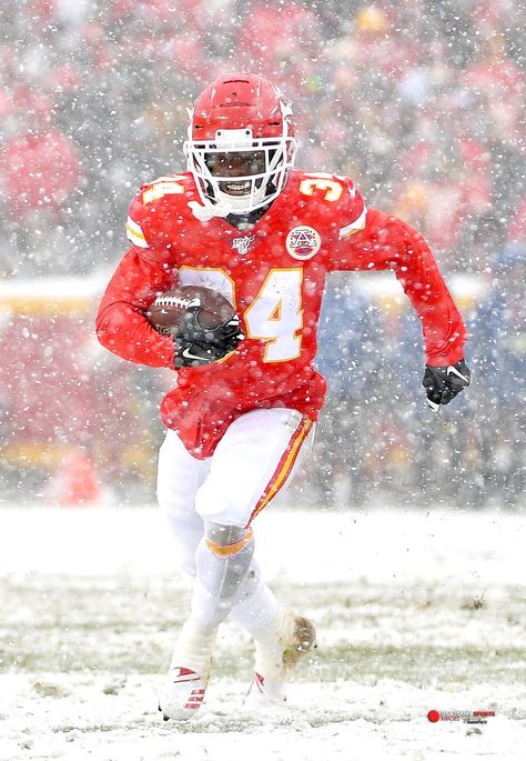 Kansas City Nfl, Football Drip, Chiefs Kingdom, B Image, The Chiefs, Kc Chiefs, Sports Images, The Avengers, Denver Broncos