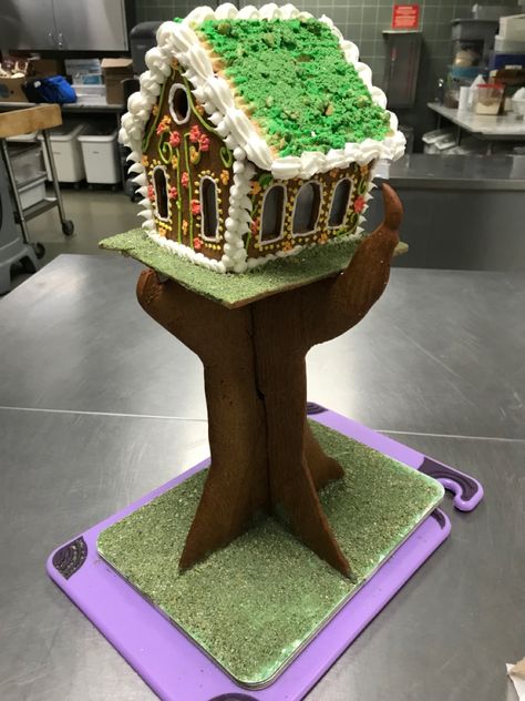 Gingerbread Treehouse, Gingerbread Houses, Gingerbread House, Tree House, Holiday Fun, Have Fun, Birthday Candles, Gingerbread, Tart