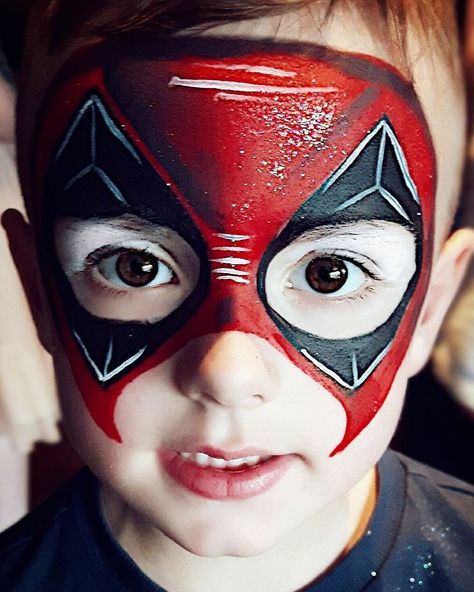 Deadpool Deadpool Makeup Halloween, Deadpool Face Paint, Deadpool And Wolverine Makeup, Deadpool Makeup, Superhero Makeup, Deadpool Face, Face Painting Halloween Kids, Face Painting Tips, Face Painting For Boys