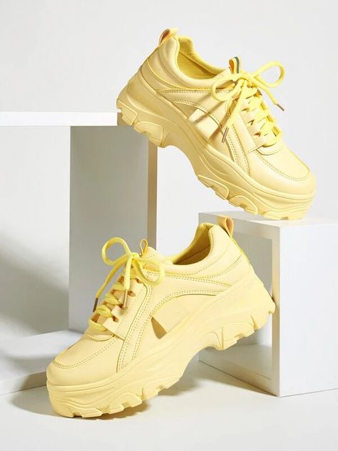 Women Sports Shoes, Korean Shoes, Trendy Shoes Sneakers, White Nike Shoes, Pretty Shoes Sneakers, Kawaii Shoes, Funky Shoes, Chunky Shoes, White Sneakers Women