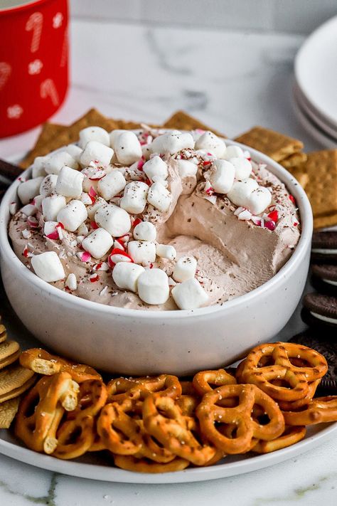 Easy Hot Chocolate Dip (2 Ingredient Recipe) Hot Chocolate Fluff, Hot Chocolate Dip Cool Whip, Hot Coco Dip, Hot Cocoa Dip Recipe, Hot Chocolate Dip Recipe, Dips Savory, Hot Cocoa Dip, Hot Chocolate Dip, Cocoa Dip