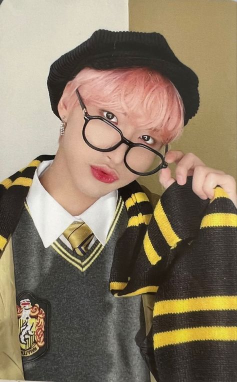 scan pc ateez seonghwa benefit makestar Hogwarts Uniform, Pirate Day, Ateez Seonghwa, Park Seong-hwa, Kim Hongjoong, You're Beautiful, May 7th, Hogwarts, Photo Cards