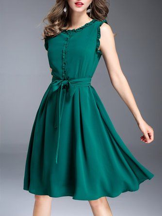 Casual Frock Design, Green Dress Outfit Ideas, Green Dress Outfit, Simple Style Outfits, Green Dress Casual, Long Cocktail Dress, Elegant Midi Dresses, Dress A Line, Frock Design