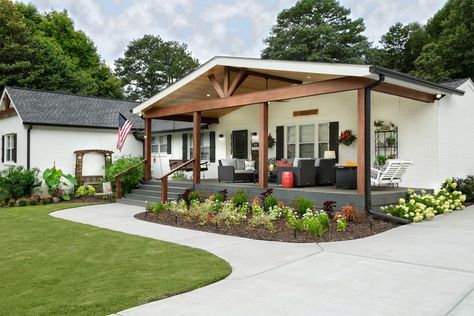 Lawrenceville Front Porch & Addition — Renee Jones Interiors Addition On Ranch House, Front Porch On Ranch Style House, Front Porch Addition On Ranch House, Basement Addition, Bay Window Exterior, Front Porch Addition, Ranch House Remodel, Porch Addition, Ranch Exterior