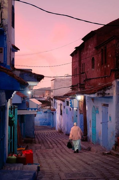 Street Photography Aesthetic, Morocco Street, Photography Aesthetic Wallpaper, Chefchaouen Morocco, Beautiful Landscape Photography, I Graduated, Photography Aesthetic, Magnum Photos, Street Photographers