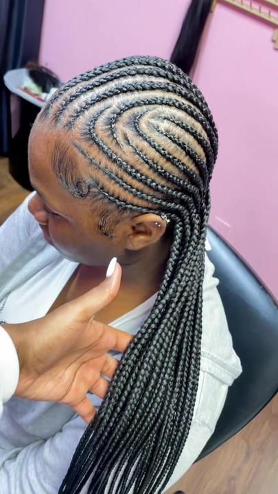 Alisha Keys Braids Hairstyles, Alice Keys Braids, Alisha Keys Braids, Queens Hairstyles, Alexis Davis, Black Hair Stylist, Alicia Keys Braids, Braid Trends, Vacation Hairstyles