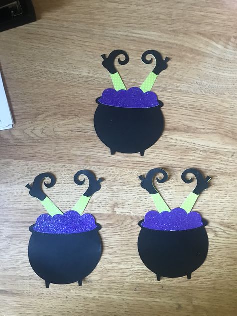 Winter Door Decs Ra, Halloween Door Decs Ra, Halloween Door Decs, Resident Assistant Door Decs, Cauldron Craft, October Witch, Halloween Dorm, Ra Door Tags, Dorm Crafts