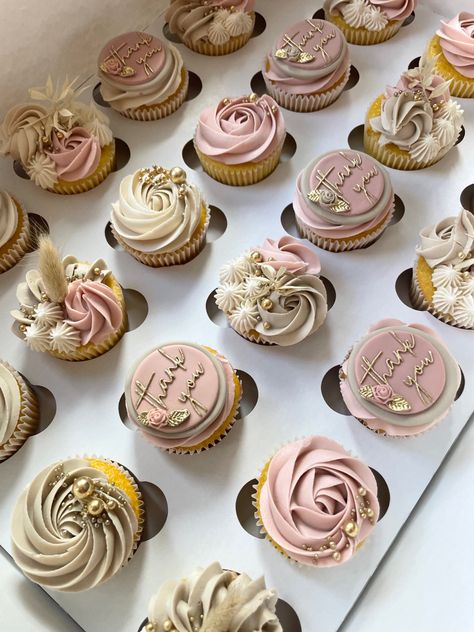 Cupcakes Rosas, Birthday Cupcakes For Women, Bride Cupcakes, 50th Birthday Cupcakes, Deco Cupcake, Baby Shower Cupcakes For Girls, Elegant Cupcakes, Baby Shower Sweets, Boho Cake