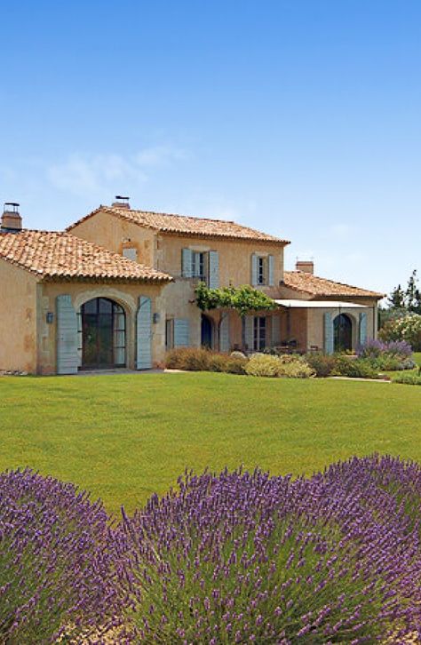 Provence France House, South France House, French Villa House, South Of France House, Toscana House, Large Group Of Friends, Villas With Pool, Provence House, Italian Style Home