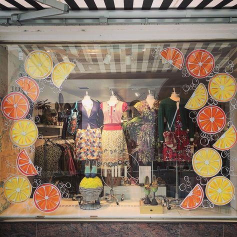 Lemon Window Display, August Window Display Ideas, Fruit Window Display, Painted Window Display, Sunflower Window Display, Retail Store Window Displays, Summer Store Window Display, Summer Window Display Store Fronts, Summer Merchandising