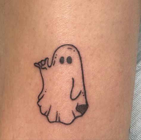 Ghost tattoo Small Ghost Tattoo Simple, Ink Therapy, Sheet Ghost, Ghost Tattoo, Spooky Tattoos, Flash Tattoo, Simple Tattoos, I Tattoo, Tattoos For Guys