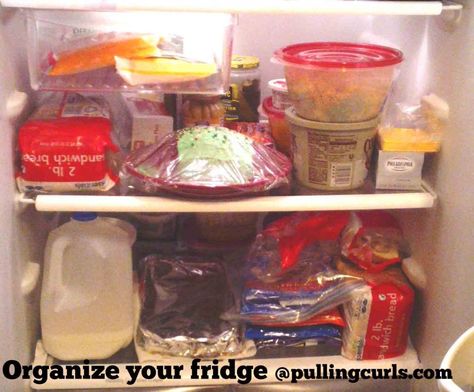 Keeping your fridge organized can help you in meal preparation. Clean Fridge, Dinner Prep, Mini Fridges, Fridge Organization, Organize Declutter, Blog Inspiration, Declutter Your Home, How To Organize, Food Safety