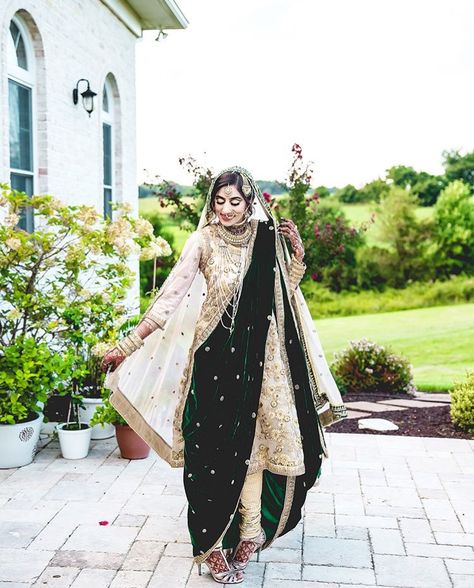 Khada Dupatta | Hyderabadi Bride Khada Dupatta Colour Combinations, Simple Khada Dupatta Designs, Latest Khada Dupatta Designs, Khara Dupatta Hyderabadi, Peshwas Dress Hyderabadi, Hyderabadi Suit, Khada Duppata Hyderabadi, Hyderabadi Fashion, Khada Dupatta Designs Pakistani