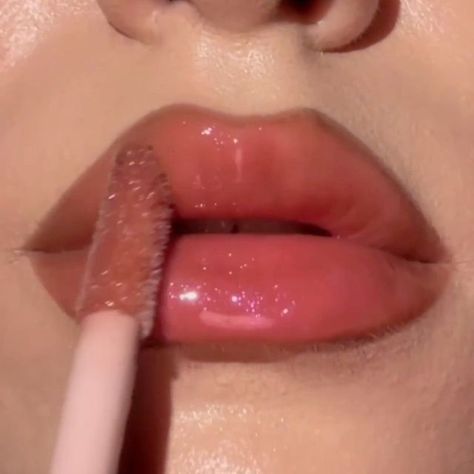 Fenty Heat Hot Chocolate, Hot Chocolit Gloss Fenty Heat, Hot Chocolit Gloss, Fenty Heat Gloss Hot Cherry, Fenty Hot Chocolit Gloss, Fenty Beauty Heat Gloss, Fenty Gloss Hot Cherry, Fenty Beauty, In Hot