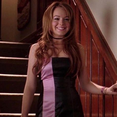 Cady Heron Outfits, Cady Mean Girl, Mean Girls Costume, Mean Girls Party, Mean Girls Aesthetic, Mean Girls Outfits, Cady Heron, Character Fashion, Iconic Dresses