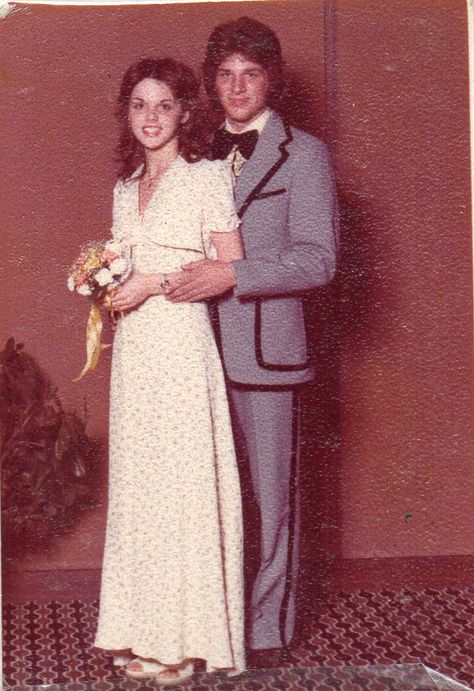 70s Prom Pictures, Vintage Prom Suit, Matching Prom Outfits, 1970s Prom, 1970s Prom Dress, 1970s Hair, Matching Prom, 1974 Fashion, 70s Prom