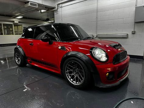 Mini Cooper Custom, Mini Cooper R56, Van Storage, Tiny Cars, Mini Countryman, Mini One, Mini Cooper S, Classic Mini, Mini Cars