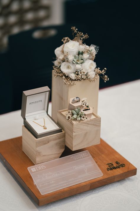 Hantaran Ideas Gubahan, Hantaran Mas Kahwin Dan Cincin, Ring Gift Wrapping Ideas, Dulang Cincin Hantaran, Idea Hantaran Kahwin, Dulang Hantaran Mas Kahwin, Seserahan Malaysia, Door Gift Ideas Wedding Malaysia, Diy Dulang Hantaran