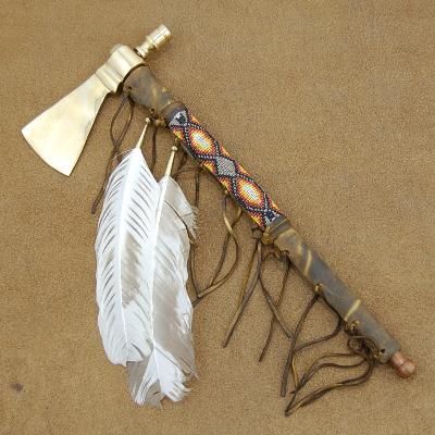 Native American Tomahawk Indian Tomahawk, Peace Pipe, Lakota Sioux, Native American Decor, Indian Artifacts, Native American Crafts, Native American Artifacts, Nativity Crafts, American Indian Art