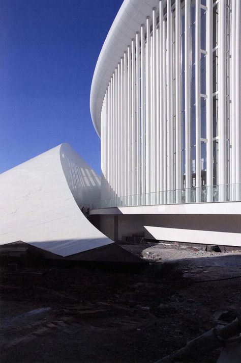 Atelier Christian de Portzamparc, Wade Zimmerman, Christian Richters · The Philharmonie Luxembourg · Divisare Christian De Portzamparc, Oscar Niemeyer Architecture, Sverre Fehn, Urban Concept, Architecture Garden, Zaha Hadid Design, Theater Architecture, Building Facade, Zaha Hadid