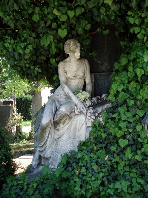 Zentralfriedhof cemetery. Vienna Rennaissance Art, Cemetery Art, Image Nature, Art Poses, Garden Statues, Nature Aesthetic, Dream Garden, Cemetery, Secret Garden