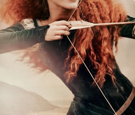 Pinterest: us_nilep Merida Aesthetic, Brave Merida, Disney Parque, Princess Merida, Disney Brave, Merida Brave, Images Disney, Bow And Arrow, Modern Disney