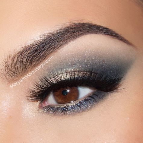 ღღ Style Blue Jeans, Grey Smokey Eye, Grey Eye Makeup, Gold Smokey Eye, Blue Smokey Eye, Grey Makeup, Beautiful Eye Makeup, Makijaż Smokey Eye, Eye Makeup Art