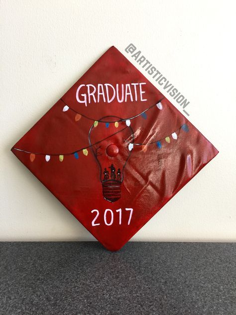 Stranger Things custom Graduation Cap #strangerthings #graduationcap #art IG: @artisticvision_ Shardayajones.com Graduation Cap Designs Stranger Things, Stranger Things Graduation Cap, Scary Movie Graduation Cap, Film Grad Cap, Game Of Thrones Graduation Cap, Graduation Cap Designs Movies, Cap Painting, Diy Grad Cap, Diy Graduation Decorations