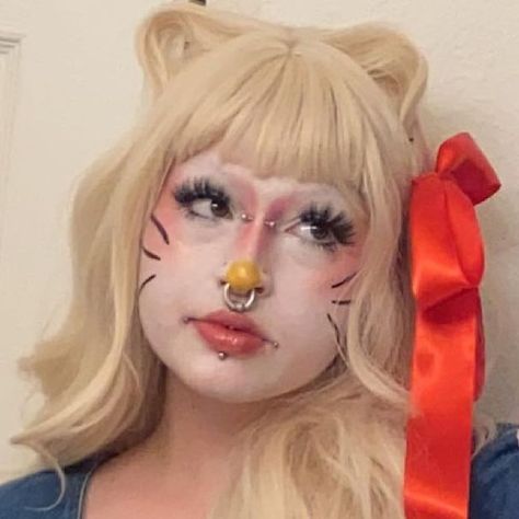 jada on Instagram: "hello kitty toten" Hello Kitty And Dear Daniel Costume, Hello Kitty Make Up Looks, Halloween Costume For Black Hair, Hello Kitty Rave Outfit, Hello Kitty With Hair, Hello Kitty Halloween Makeup, Hello Kitty Makeup Look, Alternative Costumes, Hello Kitty Face Paint