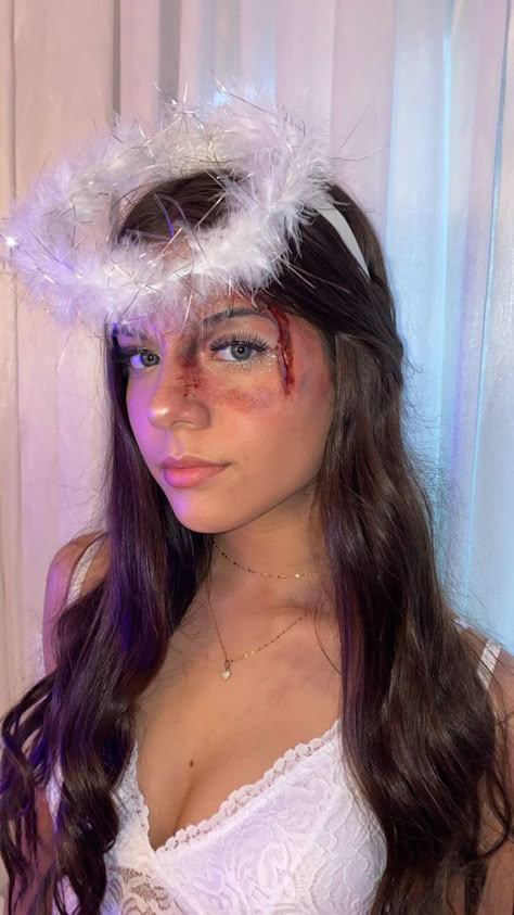 Angle Makeup Ideas Halloween, Scary Fallen Angel Makeup, Halloween Angel Hairstyles, Angel Makeup Halloween Easy, Dead Angel Makeup, Trucco Halloween Angelo, Angel Costume Halloween Makeup, Engel Make Up Halloween, Fallen Angel Makeup Halloween Easy