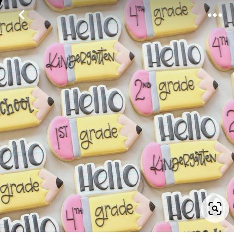 Grad Cookies, Teacher Cookies, Back To School Cookies, Special Cookies, School Cookies, Frosted Cookies, Class Gifts, Cookies Theme, Sugar Cookie Royal Icing