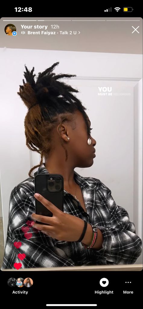 Half Honey Blonde Half Black Hair, Half Blonde Half Black Locs, Honey Blonde Locs Black Women, Black Hair Locs, Brown Dreads, Blonde Dreads, 4c Hairstyles, Honey Blonde, Locs Hairstyles