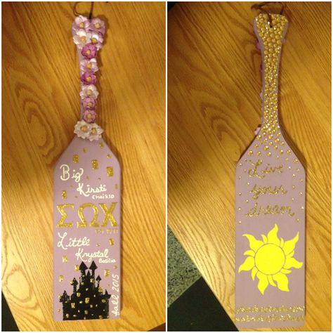 #sorority #paddle #tangled #rapunzel #disney Sorority Paddles Disney, Disney Sorority, Paddle Sorority Big, Theta Crafts, Quotes Outdoors, Big Little Paddles, Celebrities Quotes, Theta Chi, Big Little Basket