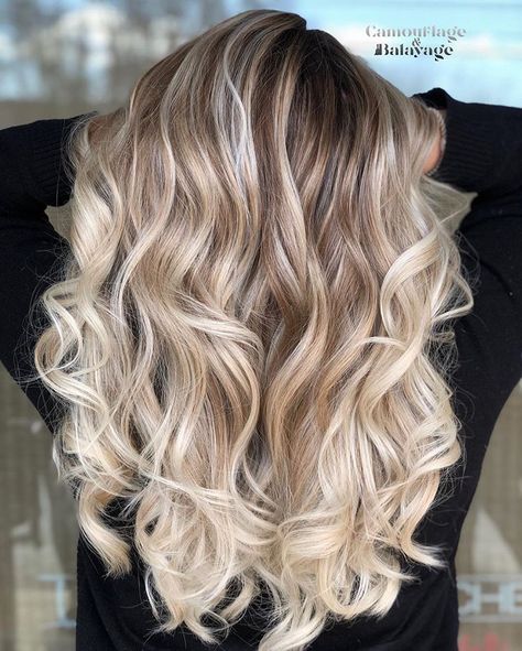 Amy on Instagram: “Summer Blonde!! I know I talk about my favorite toner @schwarzkopfusa Igora Vibrance 9,5-21 but I’ve been unable to get it due to its…” Lesbian Hair, Igora Vibrance, Summer Blonde, Dimensional Blonde, Balayage Blonde, Gorgeous Hair Color, Blonde Hair Inspiration, Blonde Hair Shades, Balayage Hair Blonde