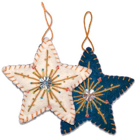 Thanksgiving Decor Ideas, Felt Stars, Felt Star, Craft Ornaments, Beautiful Stars, Star Ornaments, Felt Crafts Christmas, Embroidered Felt, Christmas Felt