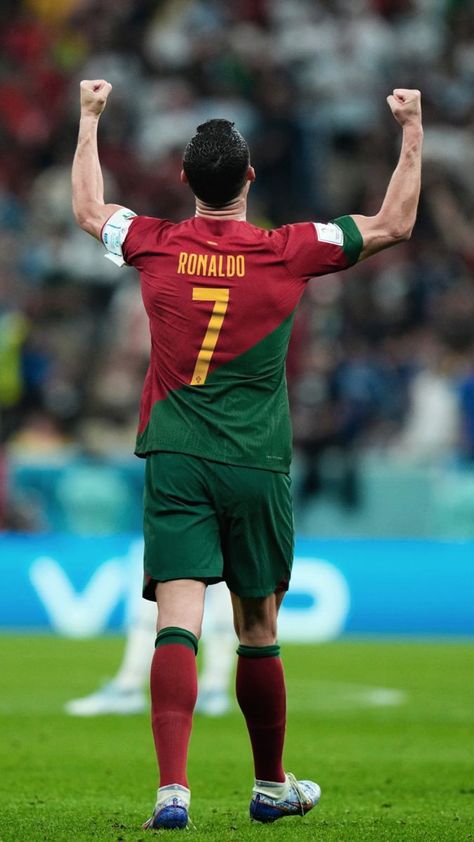 Ronaldo Celebration, Football Ronaldo, Ronaldo Jersey, Cristiano Ronaldo Style, Cr7 Vs Messi, Funny Cartoon Images, Cristiano Ronaldo Portugal, Cr7 Wallpapers, Cristino Ronaldo