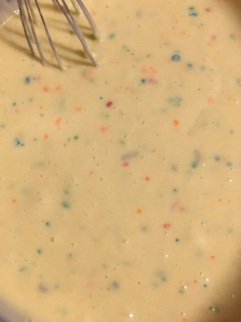 Cake Batter Aesthetic, Sprinkles Aesthetic, Pretty Desserts, Aesthetic Cake, Confetti Birthday, Cake Batter, Cute Food, Yummy Treats, Food Inspiration