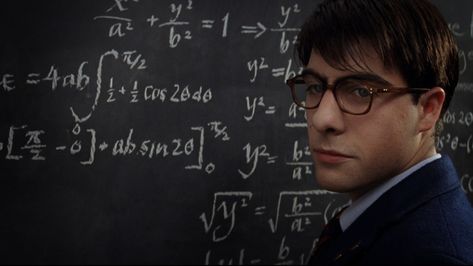 Max Fischer (Jason Schwartzman) does sums in his dreams in Rushmore. Rushmore Wes Anderson, Rushmore Movie, Max Fischer, Kota New York, The Darjeeling Limited, Top 10 Films, Social Media Metrics, Math Genius, Social Media Stats