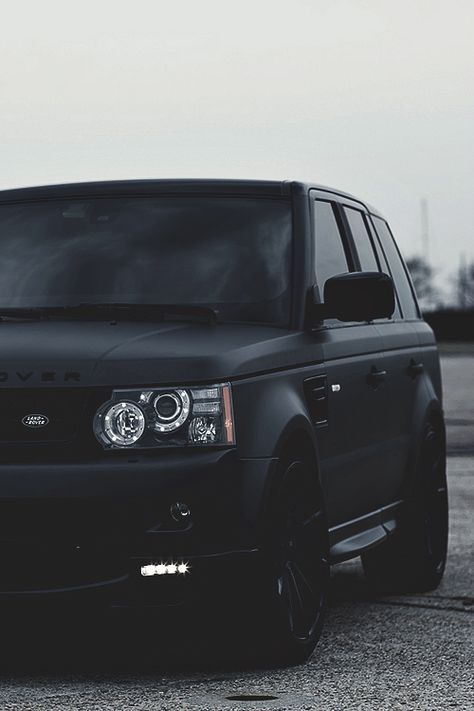 Black Range Rover, Dream Cars Range Rovers, Matte Cars, Range Rover Black, Matte Black Cars, Luxury Cars Range Rover, Luxury Cars Audi, Black Range, New Luxury Cars