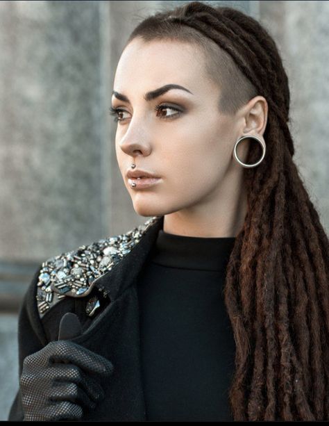 Disconnected Fringe, Tranquility Tattoo, Dreadlock Inspiration, Bald Head Women, Dreadlock Hair, Shaved Hair Cuts, Twist Bracelet, Cute Dreads, Hair Barber