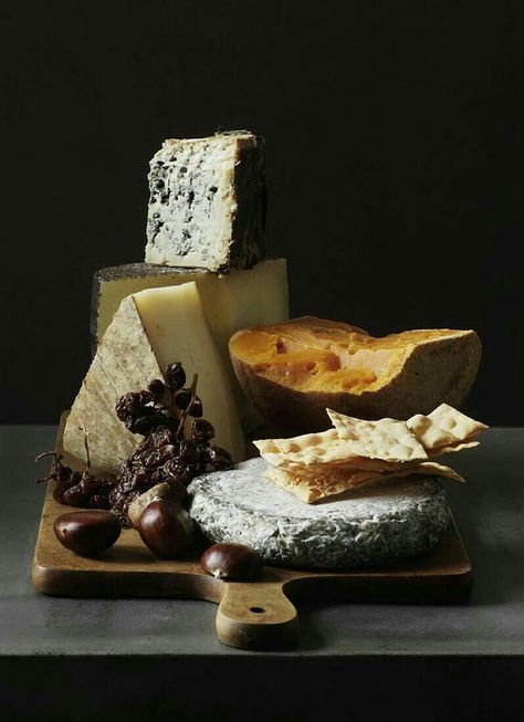 Dark Food Photography, Photography History, Queso Cheese, Food Photography Inspiration, Types Of Cheese, Think Food, Wine Cheese, Food Photography Styling, Cheese Platters